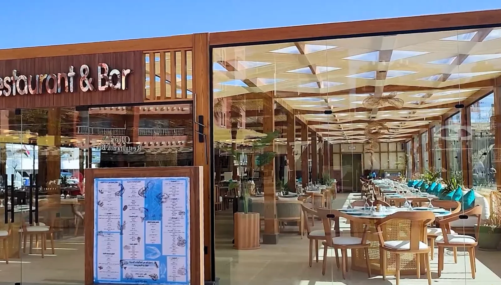 Felucca Restaurant & Bar, seating